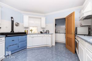 Photo 24- click for photo gallery